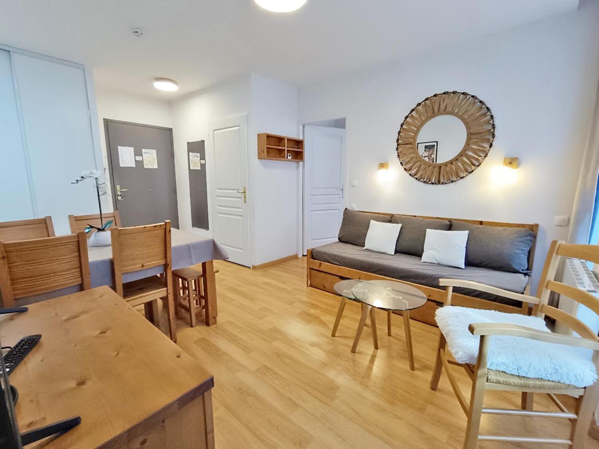L'Eterlou, T3, Centre Luchon, Wifi, Casier A Skis, Ascenseur, 6 Personnes Bagnères-de-Luchon Exterior foto
