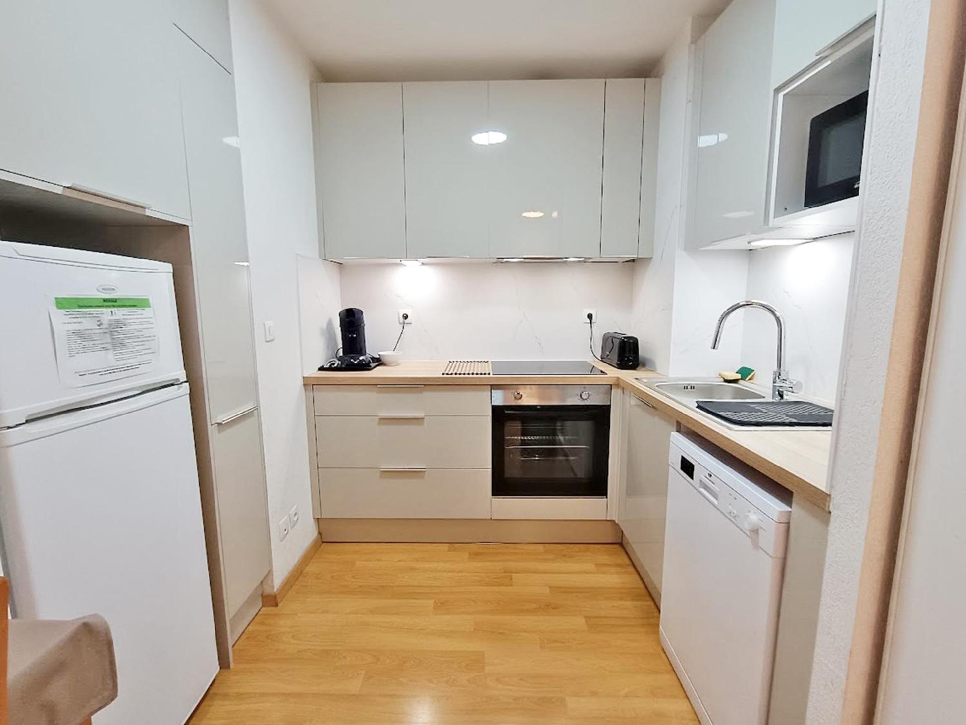 L'Eterlou, T3, Centre Luchon, Wifi, Casier A Skis, Ascenseur, 6 Personnes Bagnères-de-Luchon Exterior foto